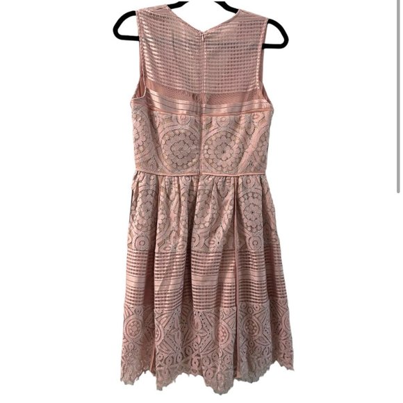 NWT Adelyn Rae Estelle Lace Fit and Flare Dress Mauve Size Medium - Picture 4 of 4